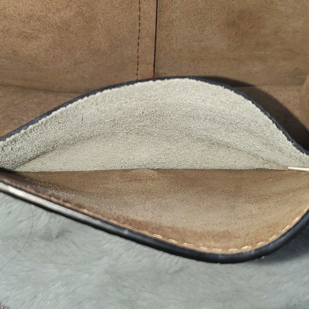 Gianni Chiarini Made in Italy Metallic Leather Crossbody Bag - Picture 8 of 12